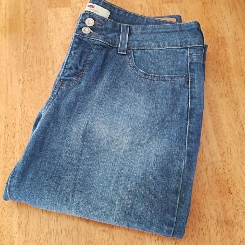 𝅺Levi' s Slender Boot Denim Jeans 526 Medium Wash Size 6
